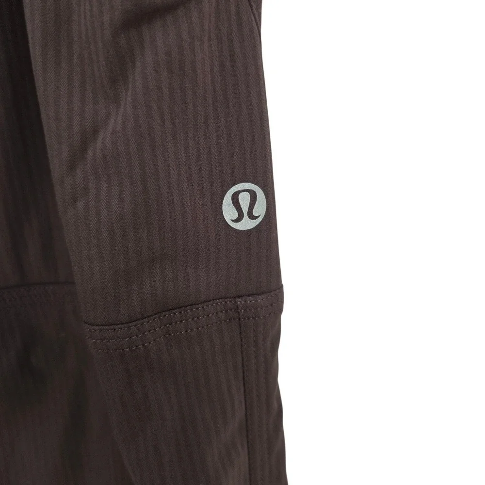 Lululemon Womens 6 Espresso Dance Studio Mid-Rise Pant Short